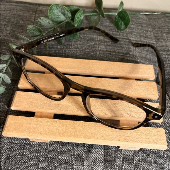 Eyebuy Direct Instant Crush Bluelight Glasses Nonprescription - Picture 4 of 11